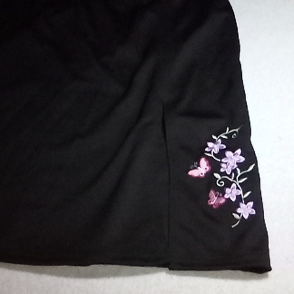 Derek Heart Medium Womans Black Skirt Pink & Purple Floral/Butterfly Embroidery - Picture 6 of 9